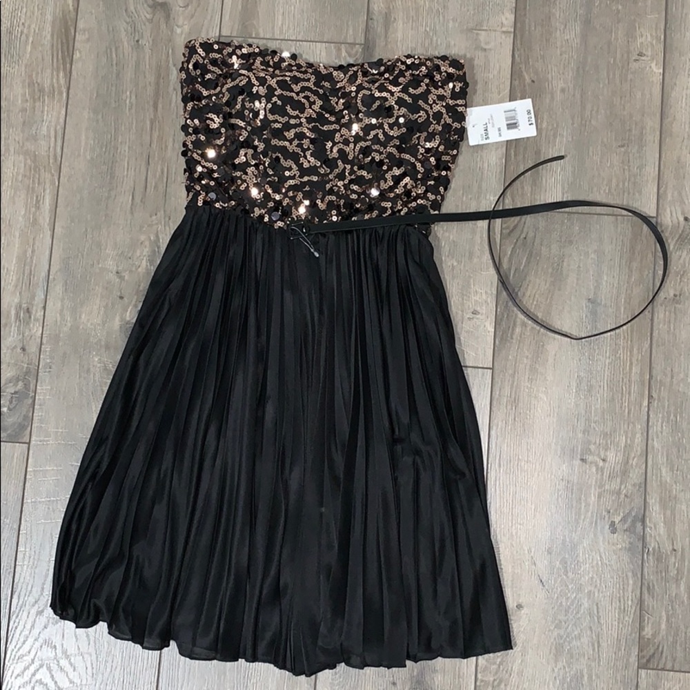 Donated NWT Strapless Sequin Party Dress with Belt